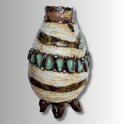 Click to view detail for SL-572 Vessel, Stoneware Motherload of Sky Stones $320